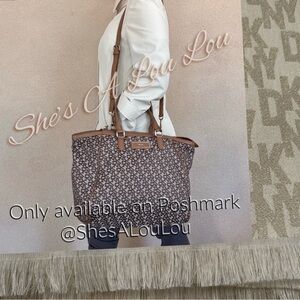 DKNY Classic Signature Monogram Tote Handbag Convertible Shoulder Bag & Scarf